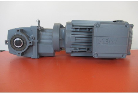 46 RPM 0,75 kW Asmaat 20 mm  IE3. UNUSED 